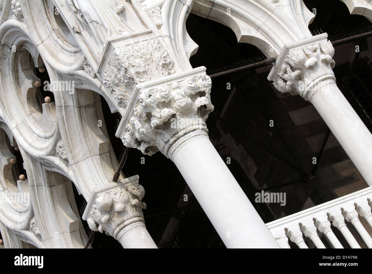 Column doges palace venice italy hi-res stock photography and images ...
