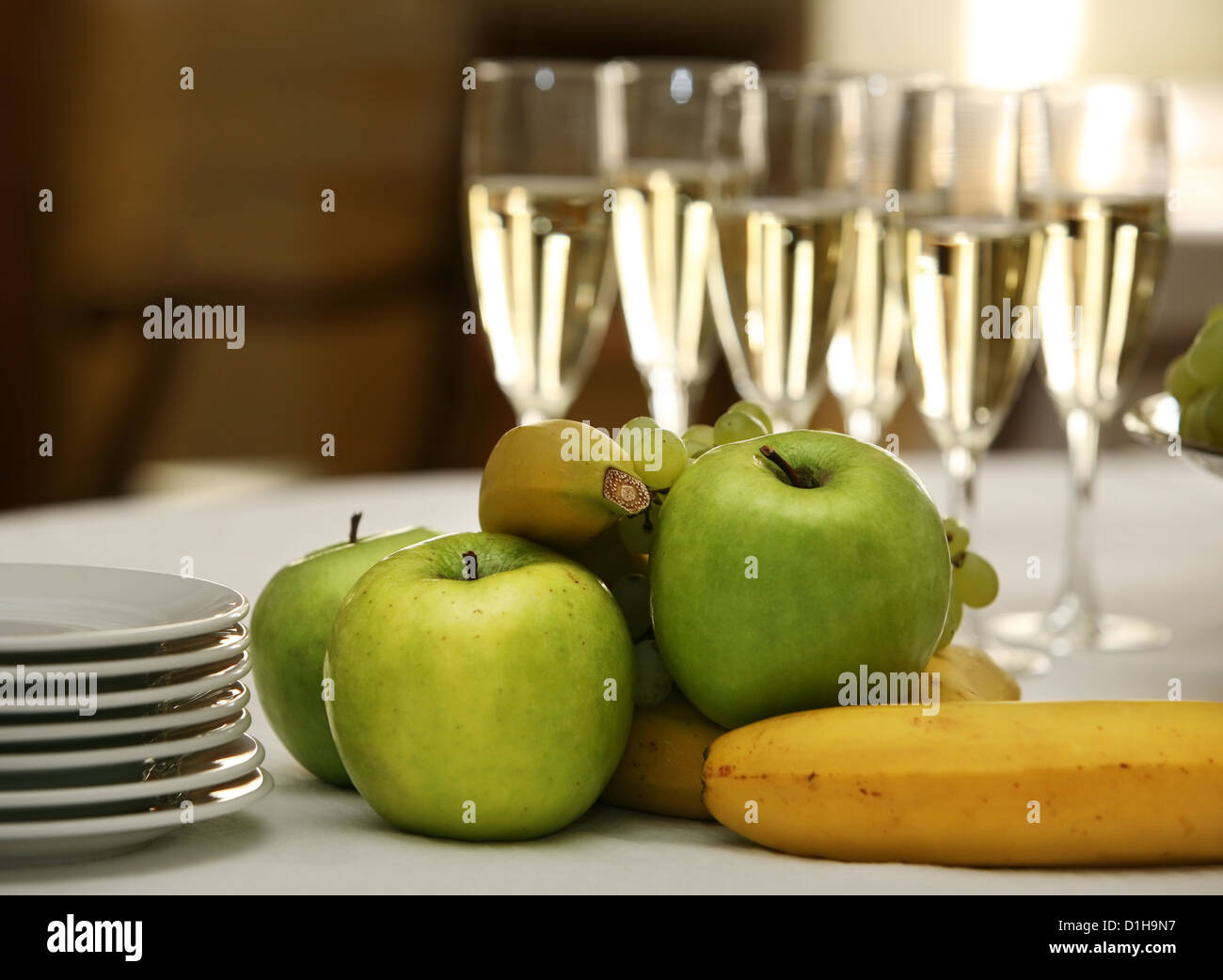 Fruit and wine at restaurant Stock Photo Alamy