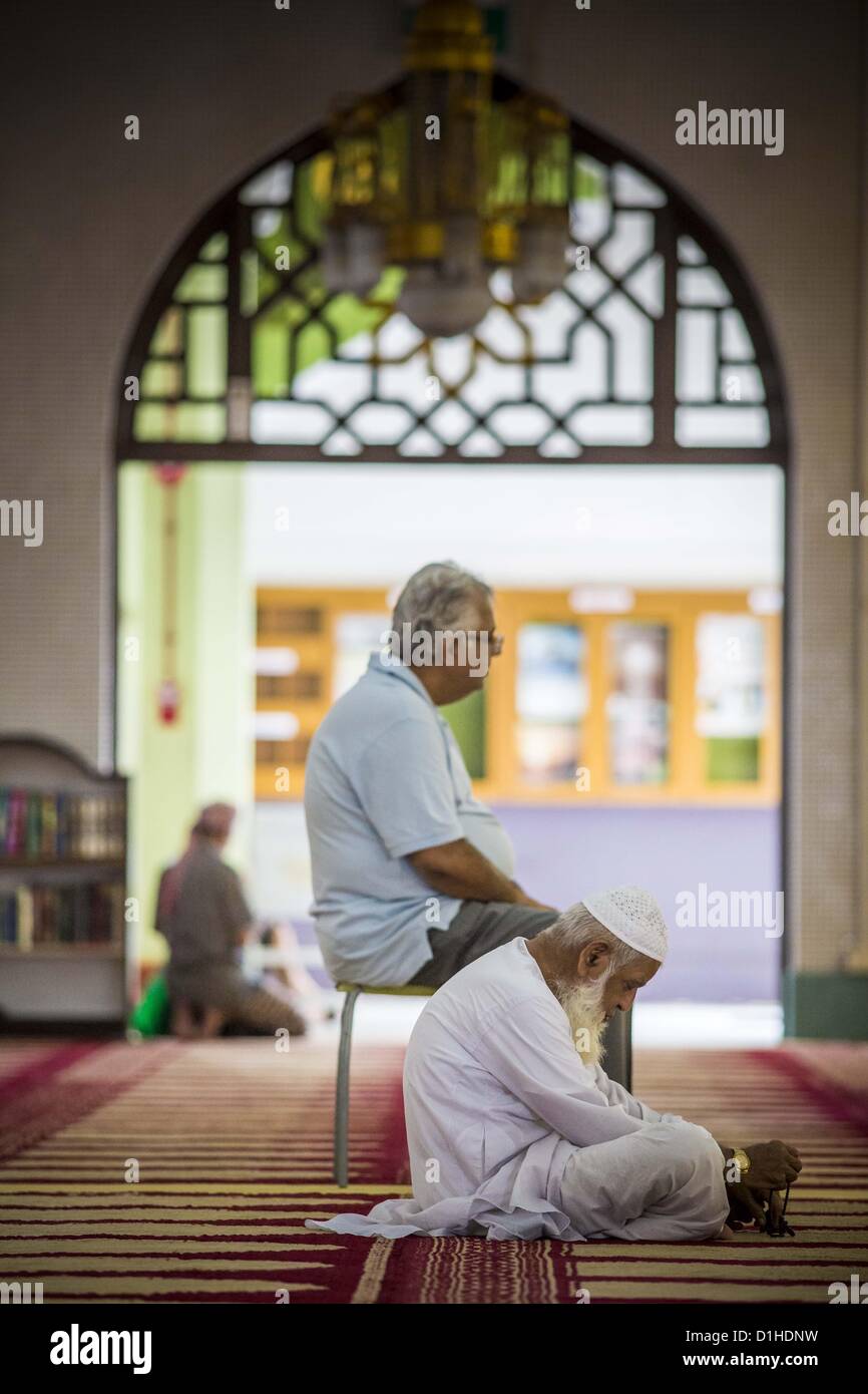 Dec. 22, 2012 - Singapore, Singapore - Men Pray In The Main Prayer Hall 