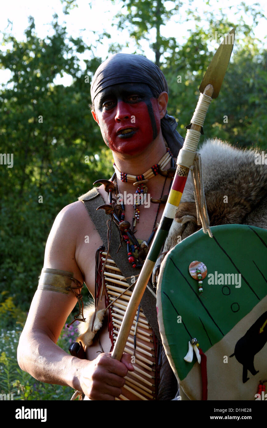 Native american indian man spear hi-res stock photography and images - Alamy