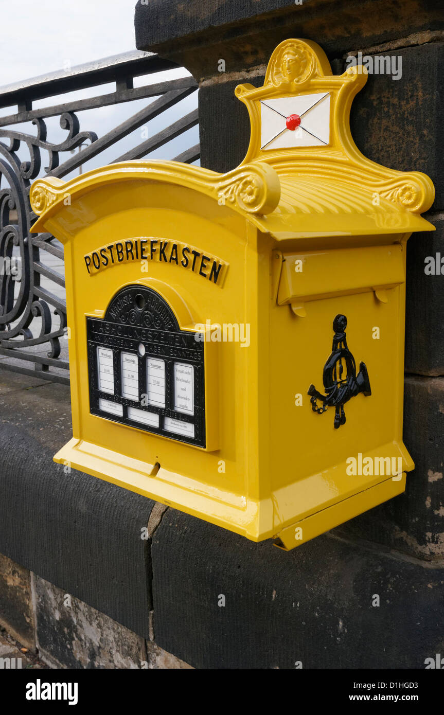 Postbriefkasten hi-res stock photography and images - Alamy