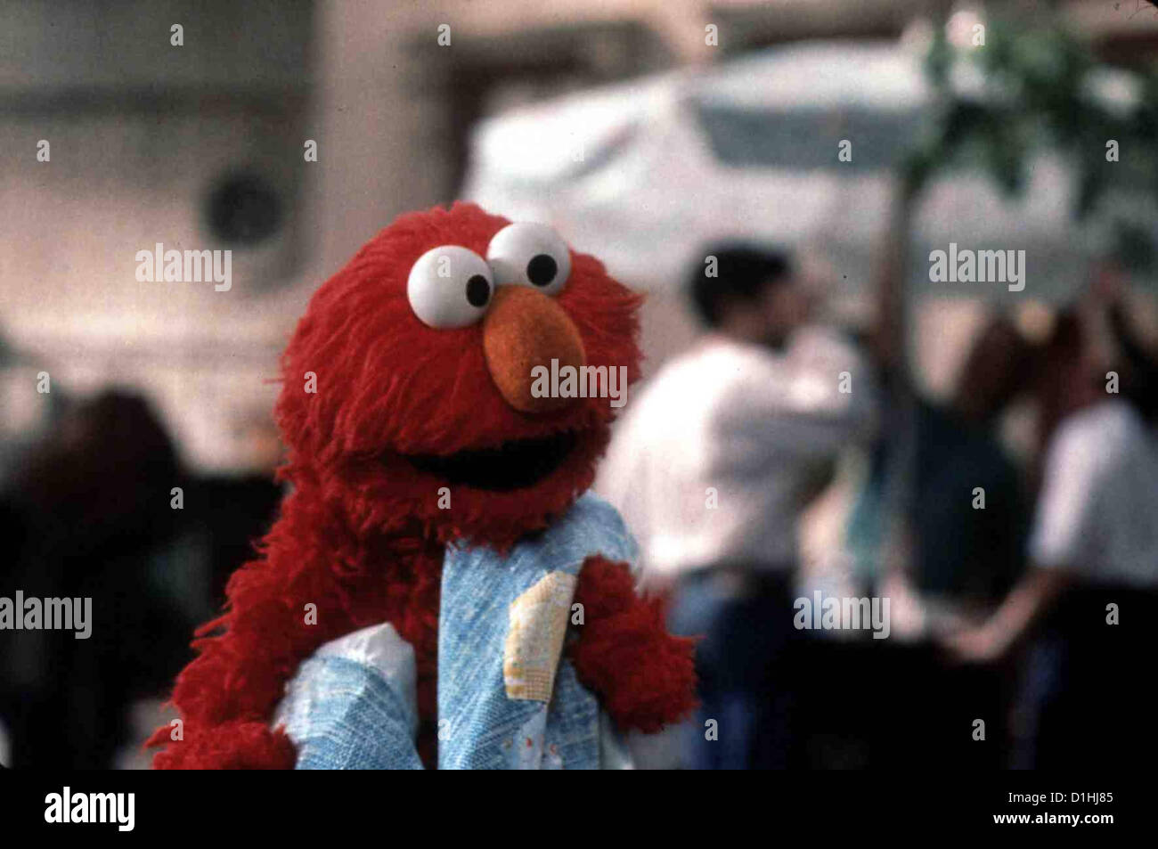 Adventures Of Elmo In Grouchland Elmo *** Local Caption *** 1999