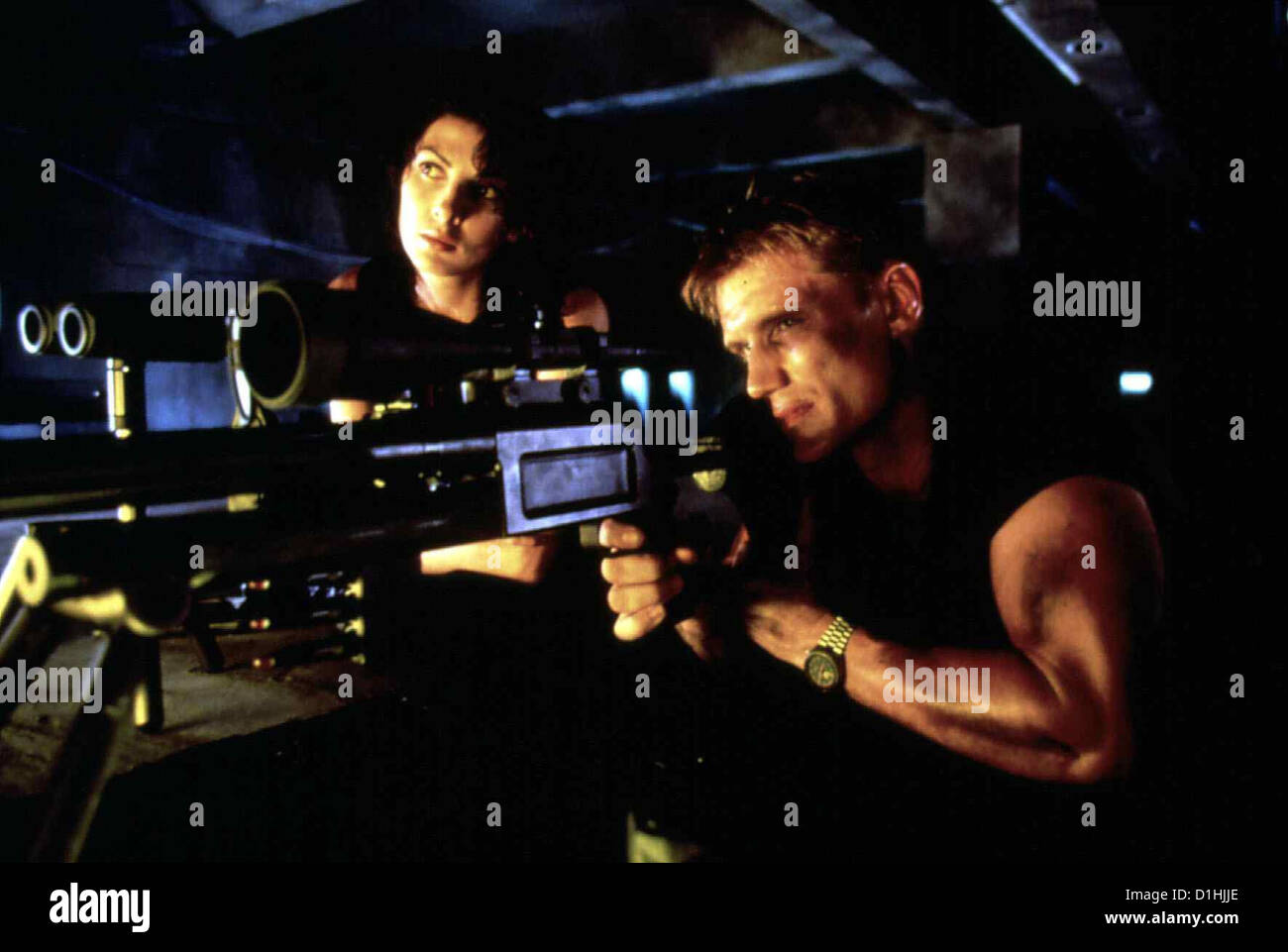 Под прицелом фильм 1996. Под прицелом дольф. Под прицелом 1996. Дольф лундгрен 1996. Дольф лундгрен 1996.