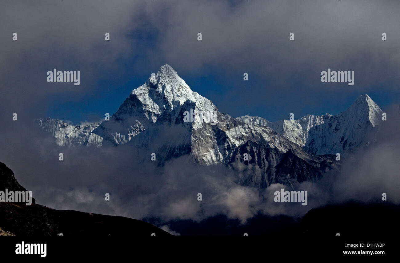 Ama Dablam, Nepal from the Cho La descent Stock Photo