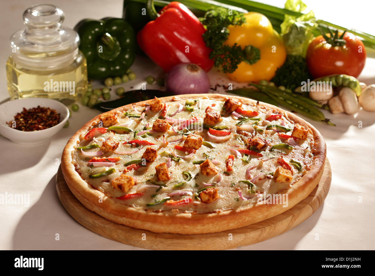 Fresh Cottage Cheese Chicken Pizza Stock Photo 52643069 Alamy