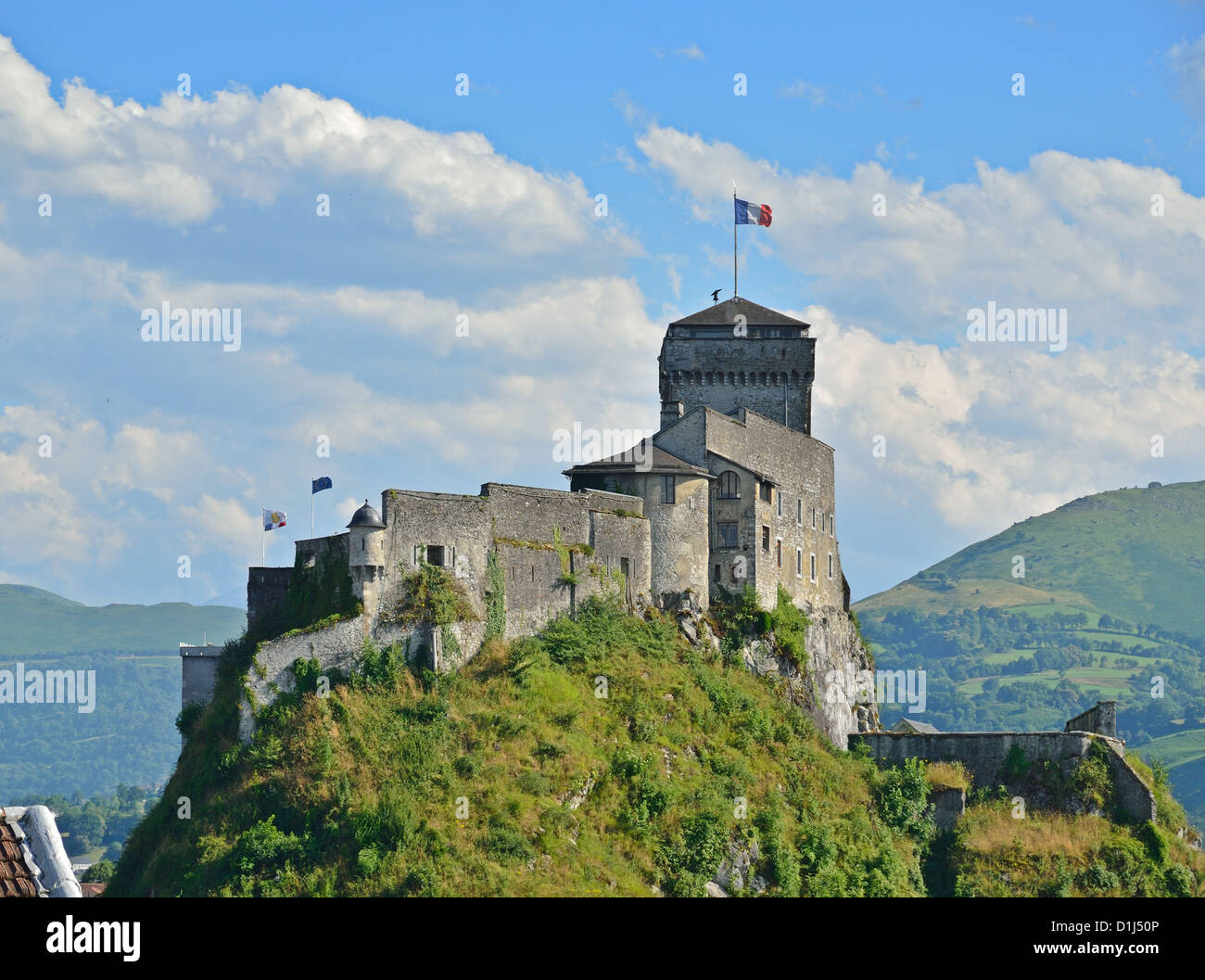 Medieval french flag hi-res stock photography and images - Alamy