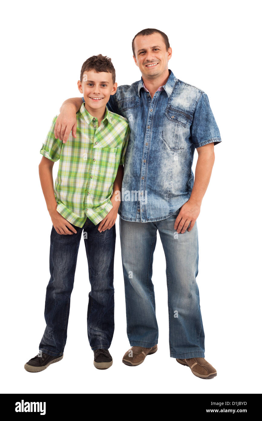 Семья на природе из тех человек. Фотосессия папа и сын. Фото французский егэ 2019 дедушка и внучка корзинка с грибами. Семейная фотосессия сыновья. Ребенок на спине у папы.