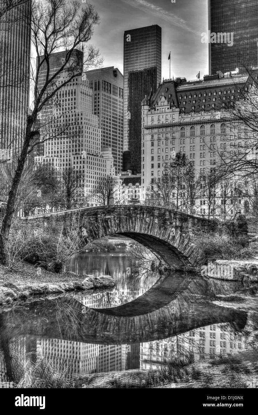 Central Park New York City Gapstow bridge Stock Photo Alamy