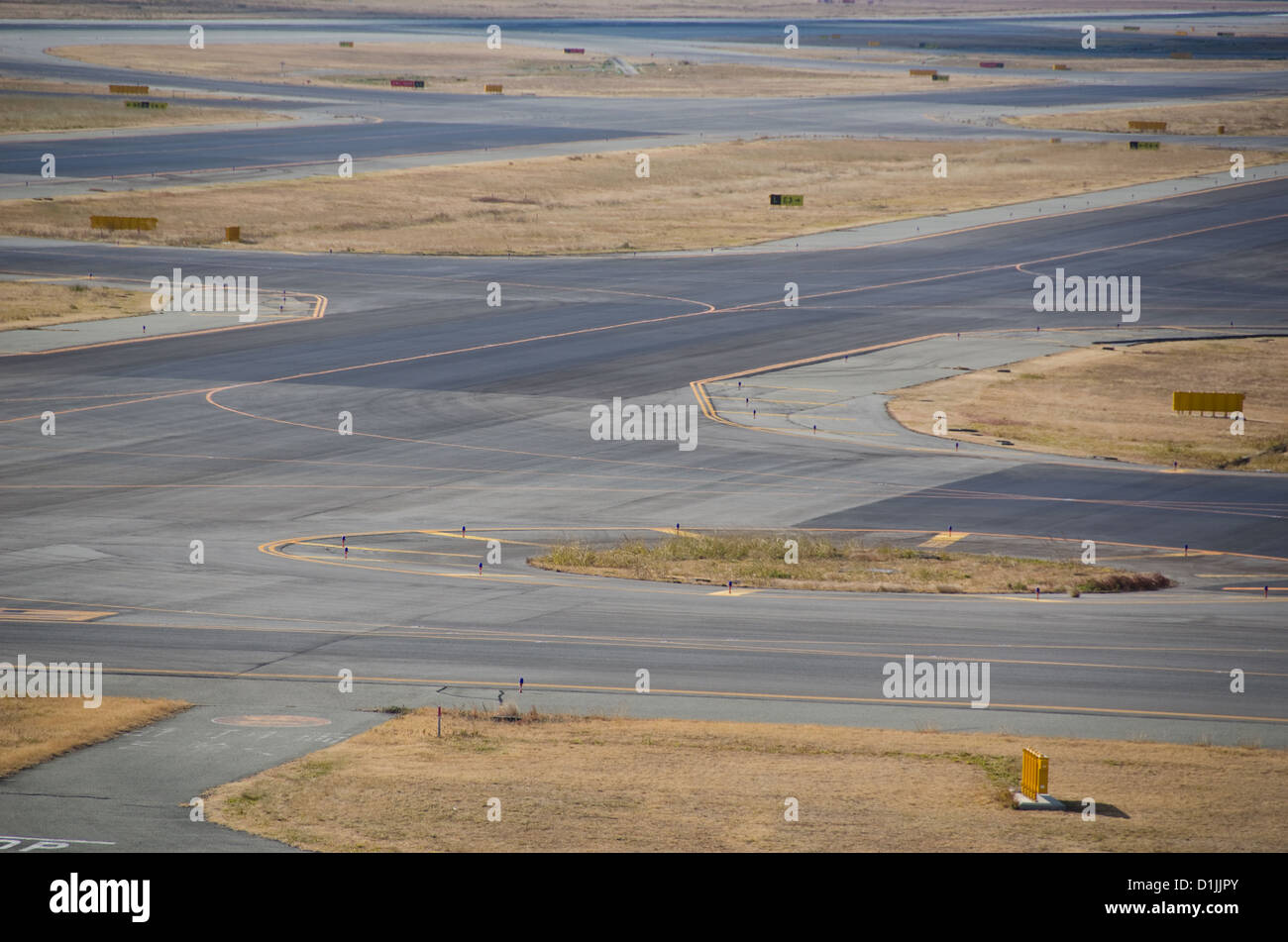 Grass Runway Stock Photos & Grass Runway Stock Images Alamy