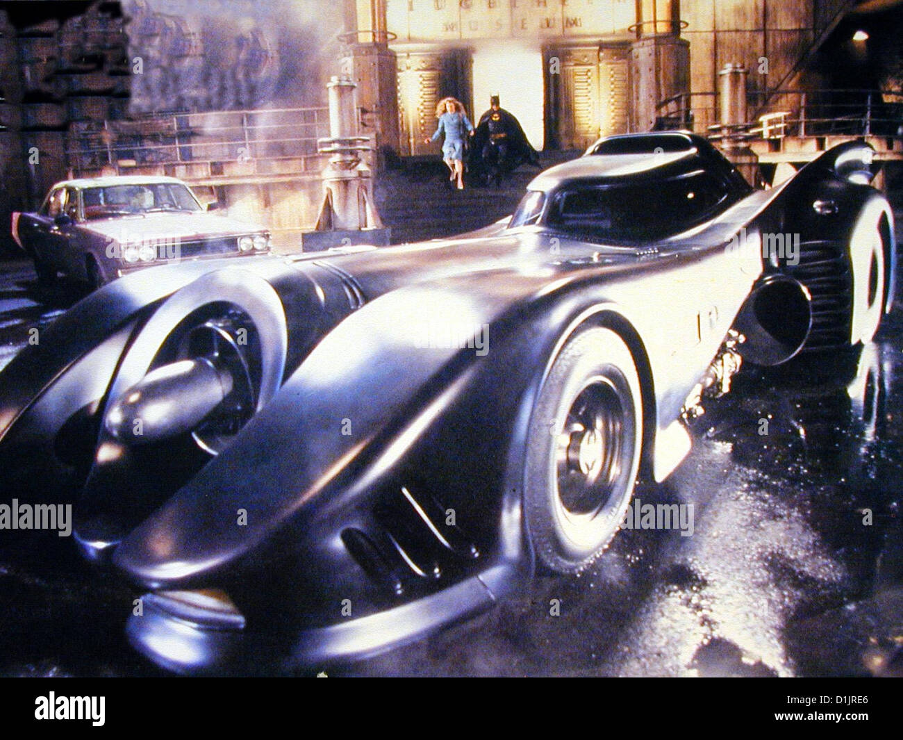 Batman   Batman   Vicki Vale (Kim Basinger), Batman (Michael Keaton) *** Local Caption *** 1989  WB  clips 03/99 Stock Photo