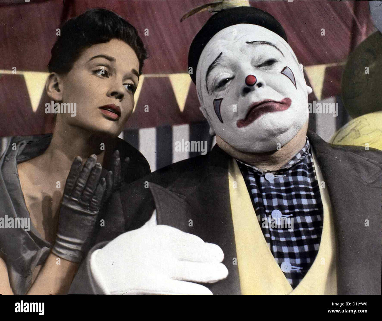 Die Welt Der Sensationen  Big Circus,  Jeannie Whirling (Kathryn Grant) mit Top-Clown Skeeter (Peter Lorre). *** Local Caption Stock Photo