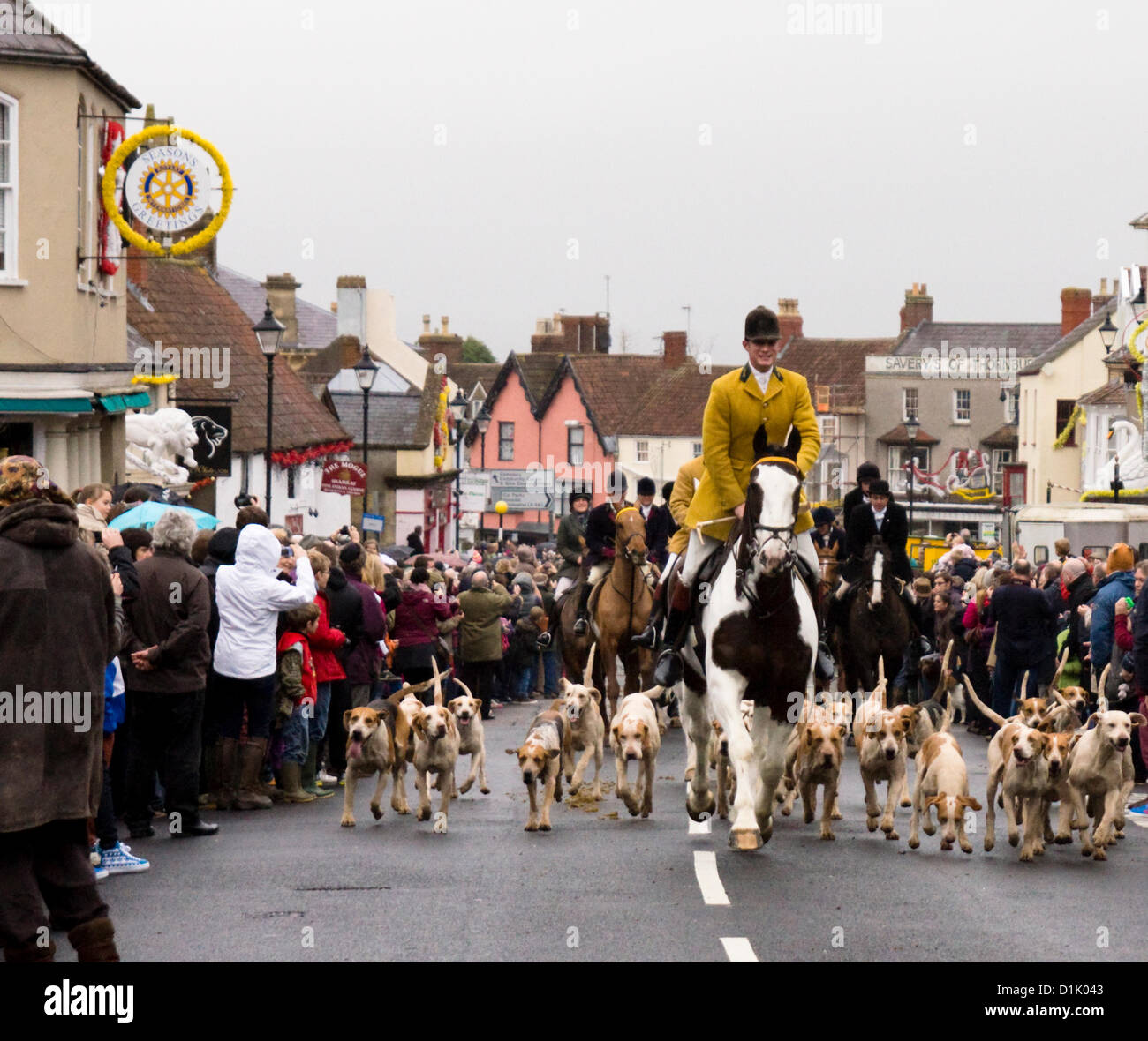 On Boxing Day, 26th December 2012 the Berkeley Hunt ride through the center of Thornbury town in Gloucestershire. Many members of the public turned out in cold weather to support this festive event. Credit:  JMF News / Alamy Live News Stock Photo