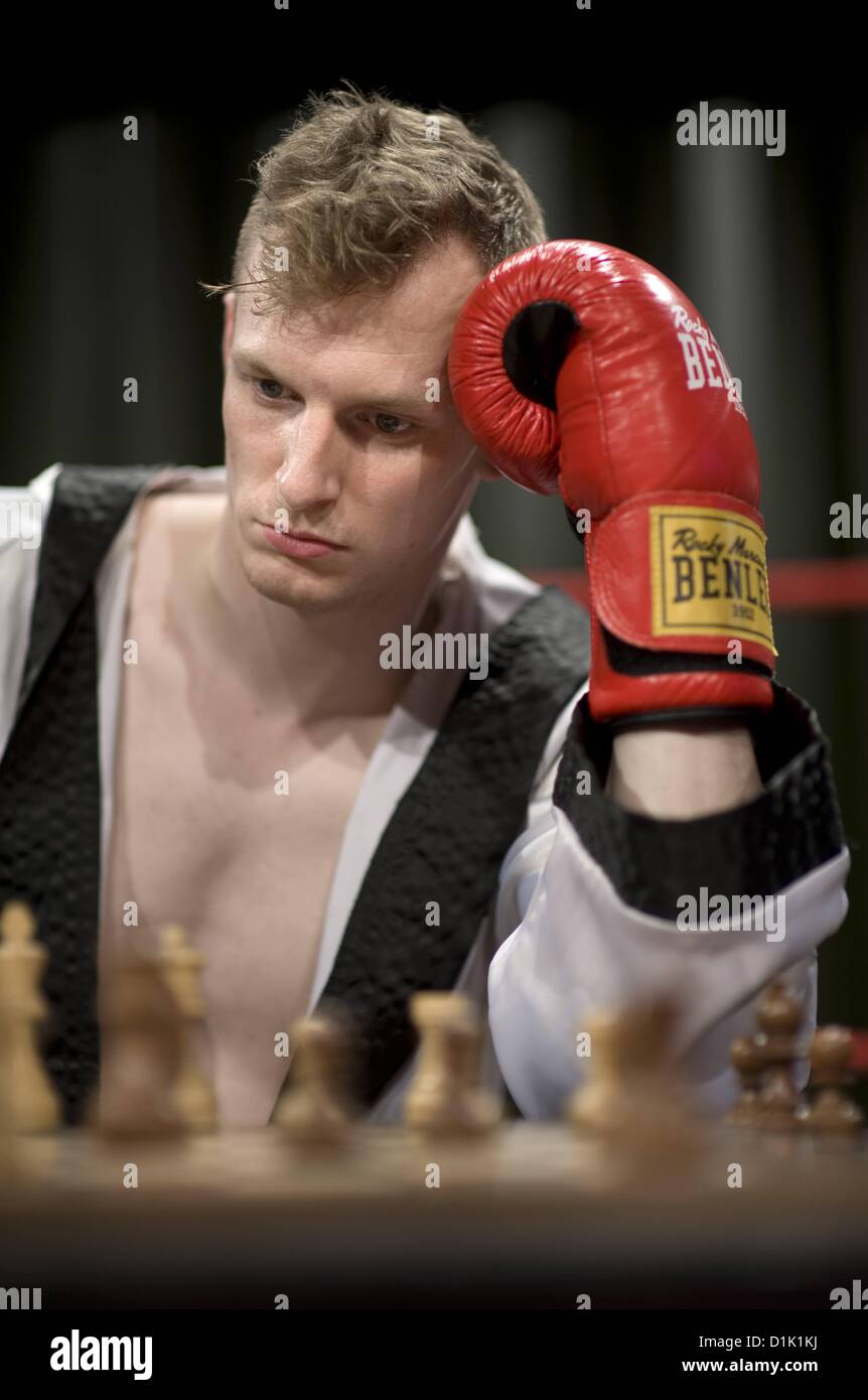 Chess boxing championship hi-res stock photography and images - Alamy