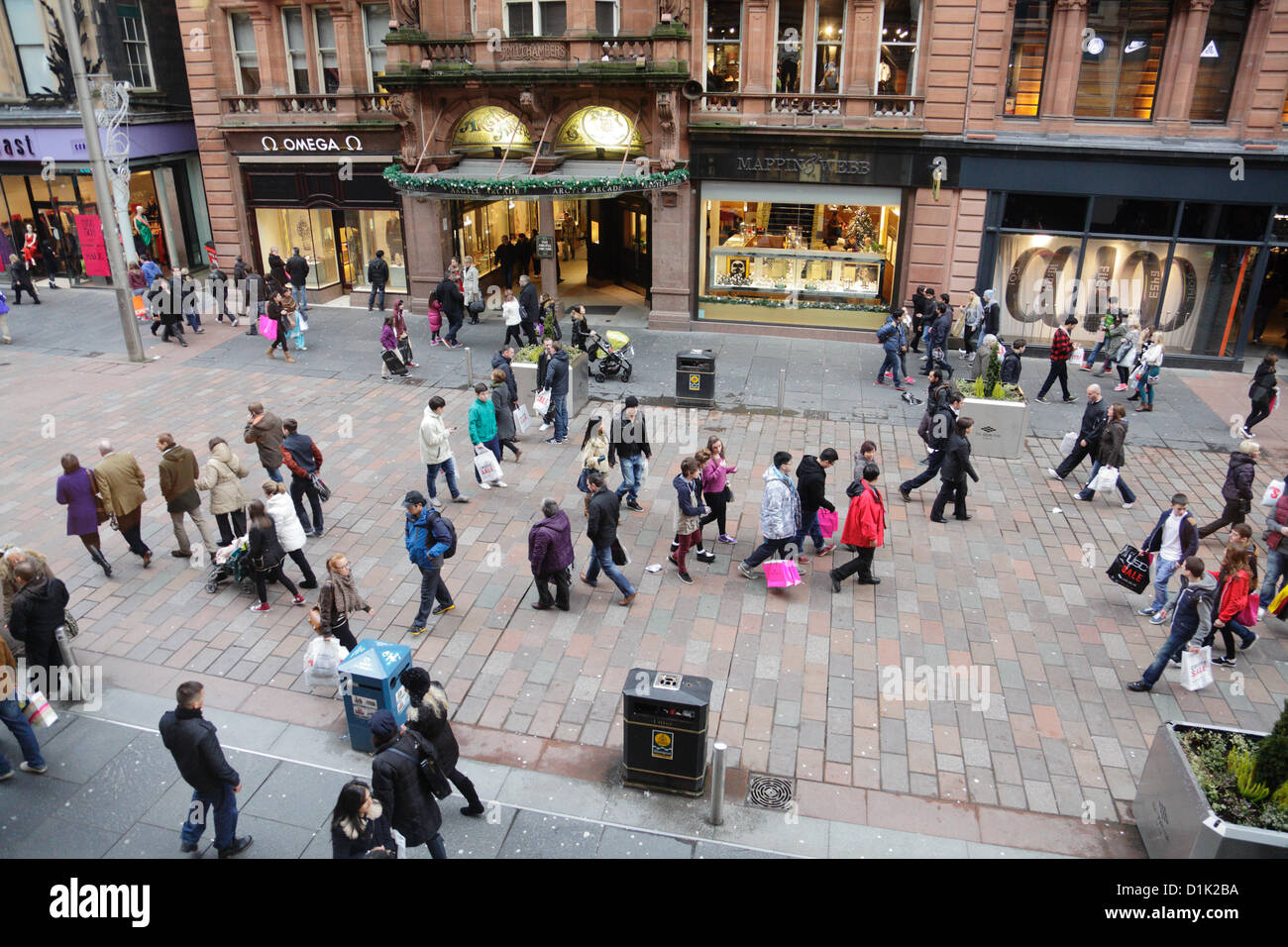 Buchanan Street, Glasgow, Scotland, UK, Wednesday, 26th December, 2012. People shopping at the Boxing Day sales in the city centre beside the Argyll Arcade Stock Photo
