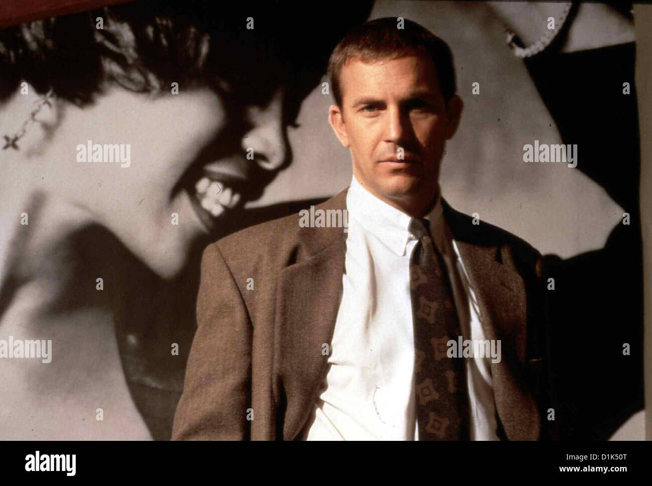 Bodyguard   Bodyguard, The   Frank Farmer (Kevin Costner) *** Local Caption *** 1992  Warner Bros. , clips 04/96 Stock Photo