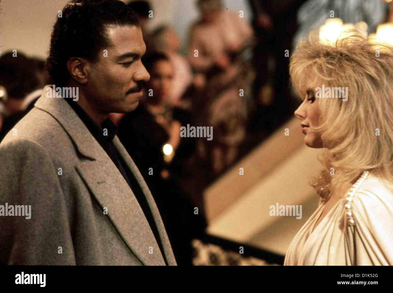 Toedliche Taeuschung  Deadly Illusion  Billy Dee Williams, Morgan Fairchild Hamberger (Billy Dee Williams) trifft Stock Photo