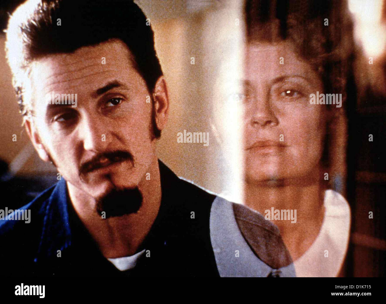 Dead Man Walking  Dead Man Walking  Sean Penn, Susan Sarandon In seiner Verzweiflung wendet sich Matthew (Sean Penn) Sister Stock Photo