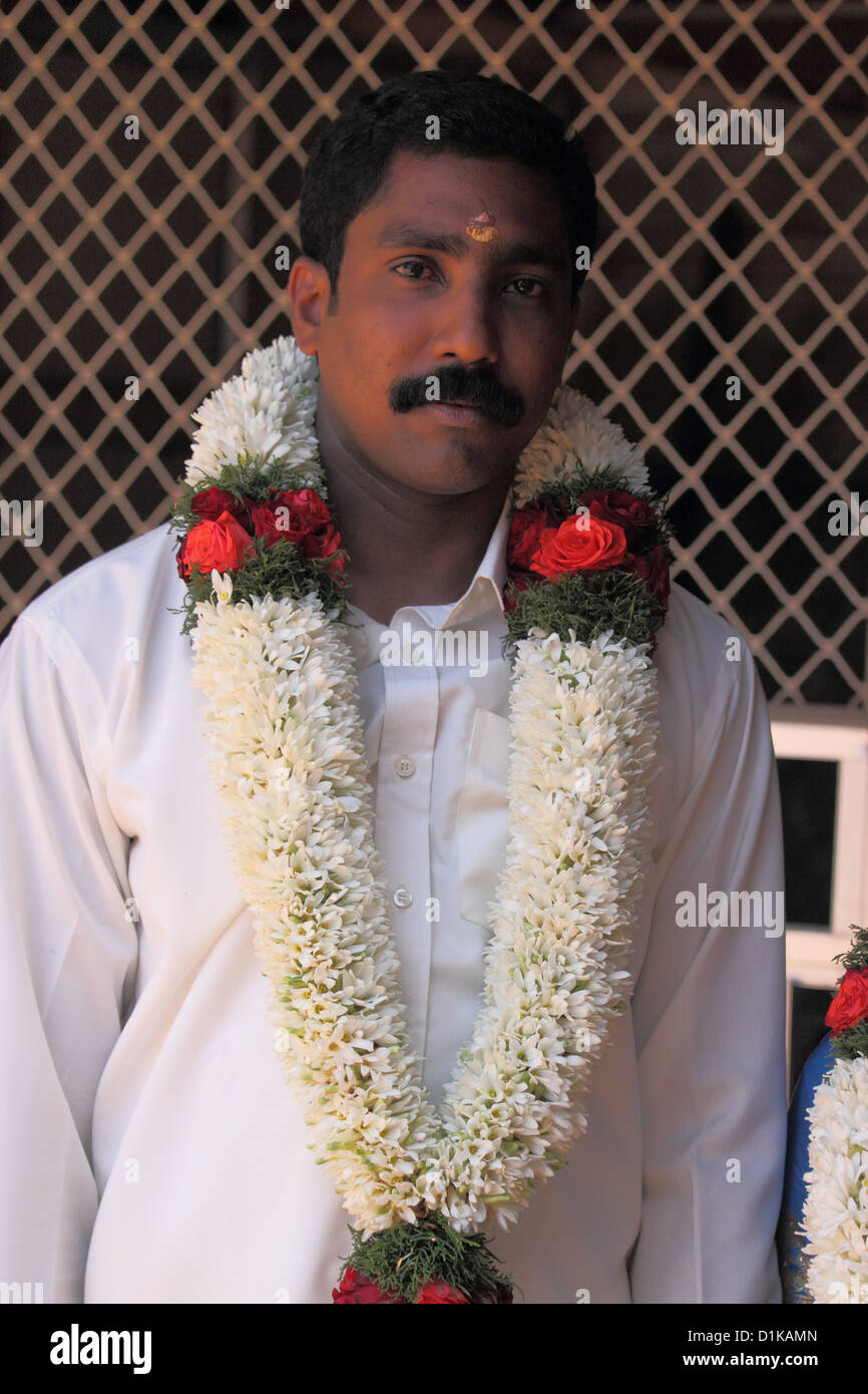 Kerala wedding dress hi-res stock photography and images - Alamy