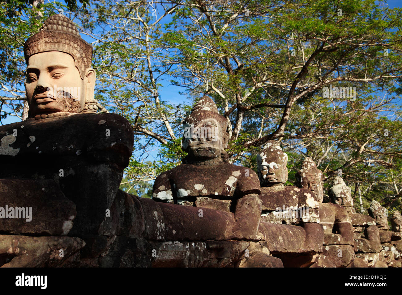 Carvings of deities hi-res stock photography and images - Alamy