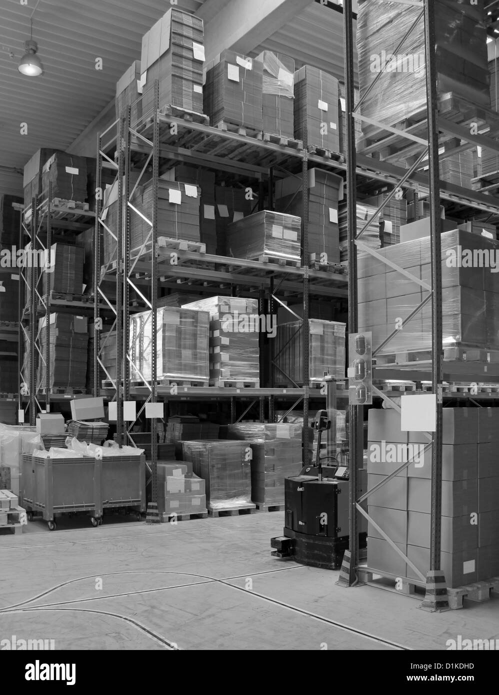 High rack storage area hires stock photography and images Alamy