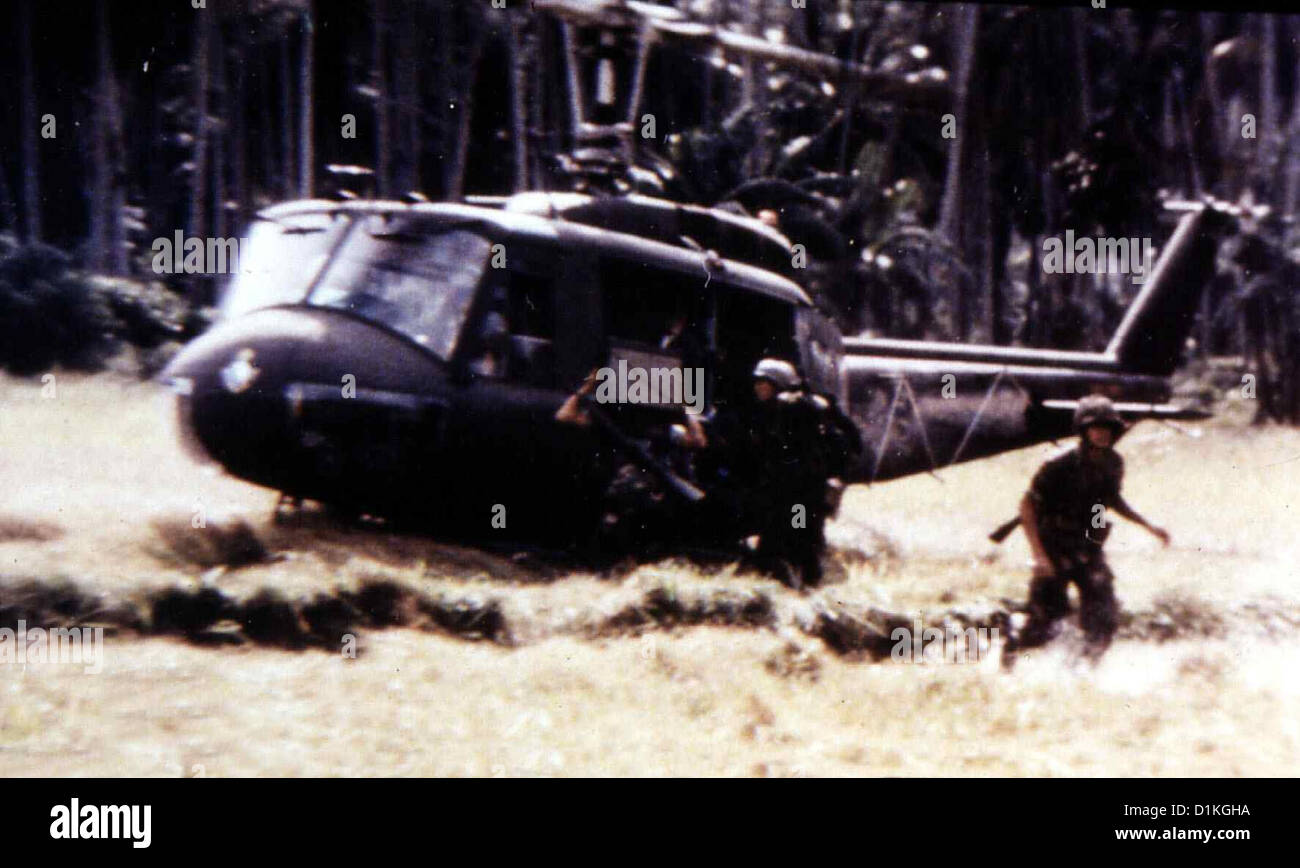 Platoon To Hell  Dog Tags  Szene Ein US-Kommando wird im Vietkong hinter die feindlichen Linien geschickt auf der Suche nach Stock Photo
