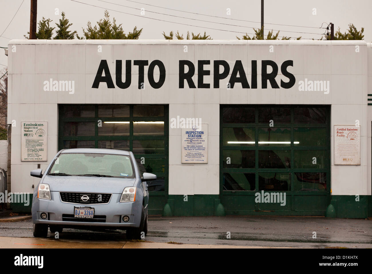 Closed auto repair garage - USA Stock Photo