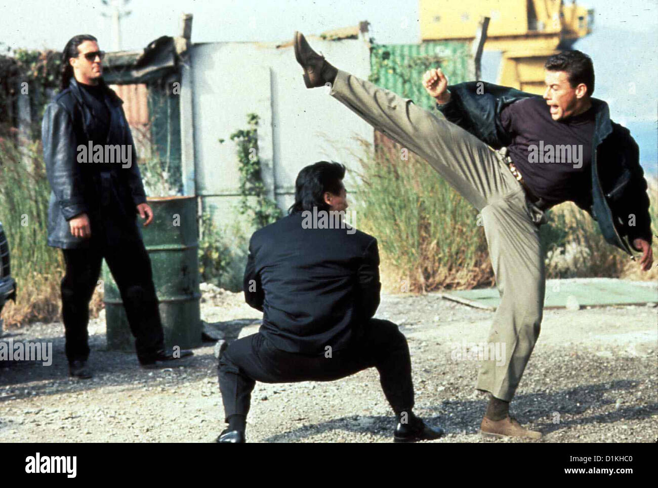 Geballte Ladung Double Impact ?, Bolo Yeung, Jean-Claude Van Damme In  Hongkong muss Chad (Jean-Claude Van Damme) seine Stock Photo - Alamy