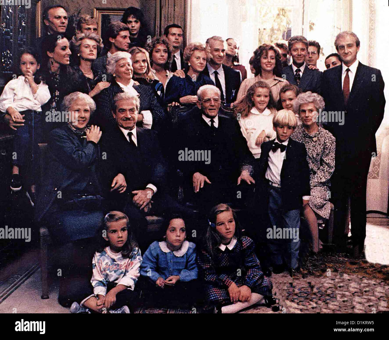 Die Familie  Famiglia, La  Der Film erzählt die Geschichte einer römischen Groß¸familie über den Zeitraum von 1906 bis 1986. Stock Photo