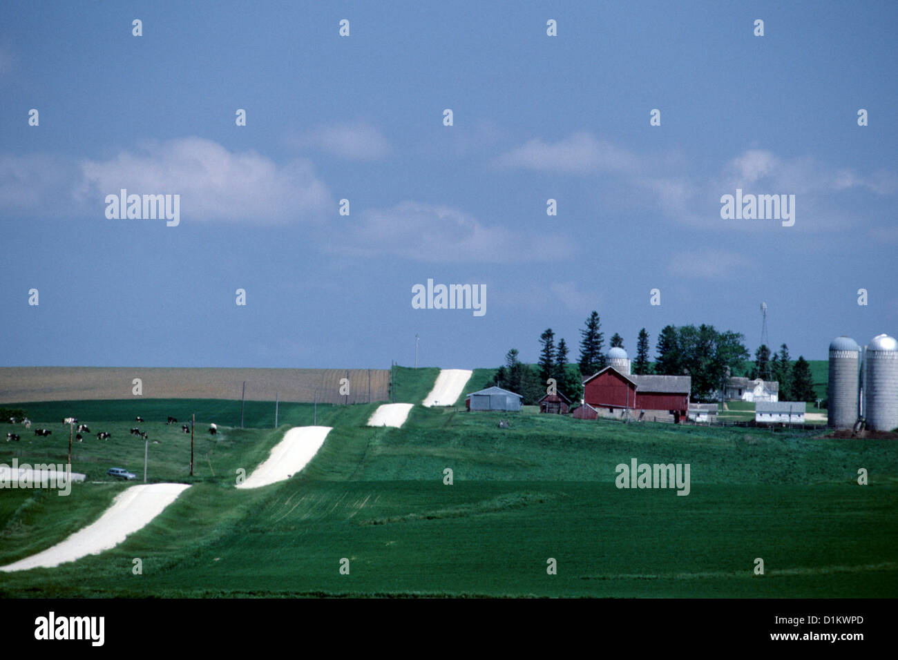 Rural minnesota dirt road hi-res stock photography and images - Alamy