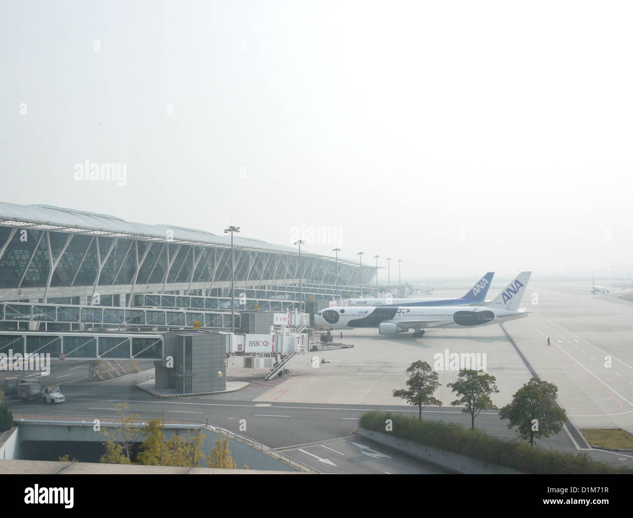 China shanghai airport pudong hi-res stock photography and images - Alamy