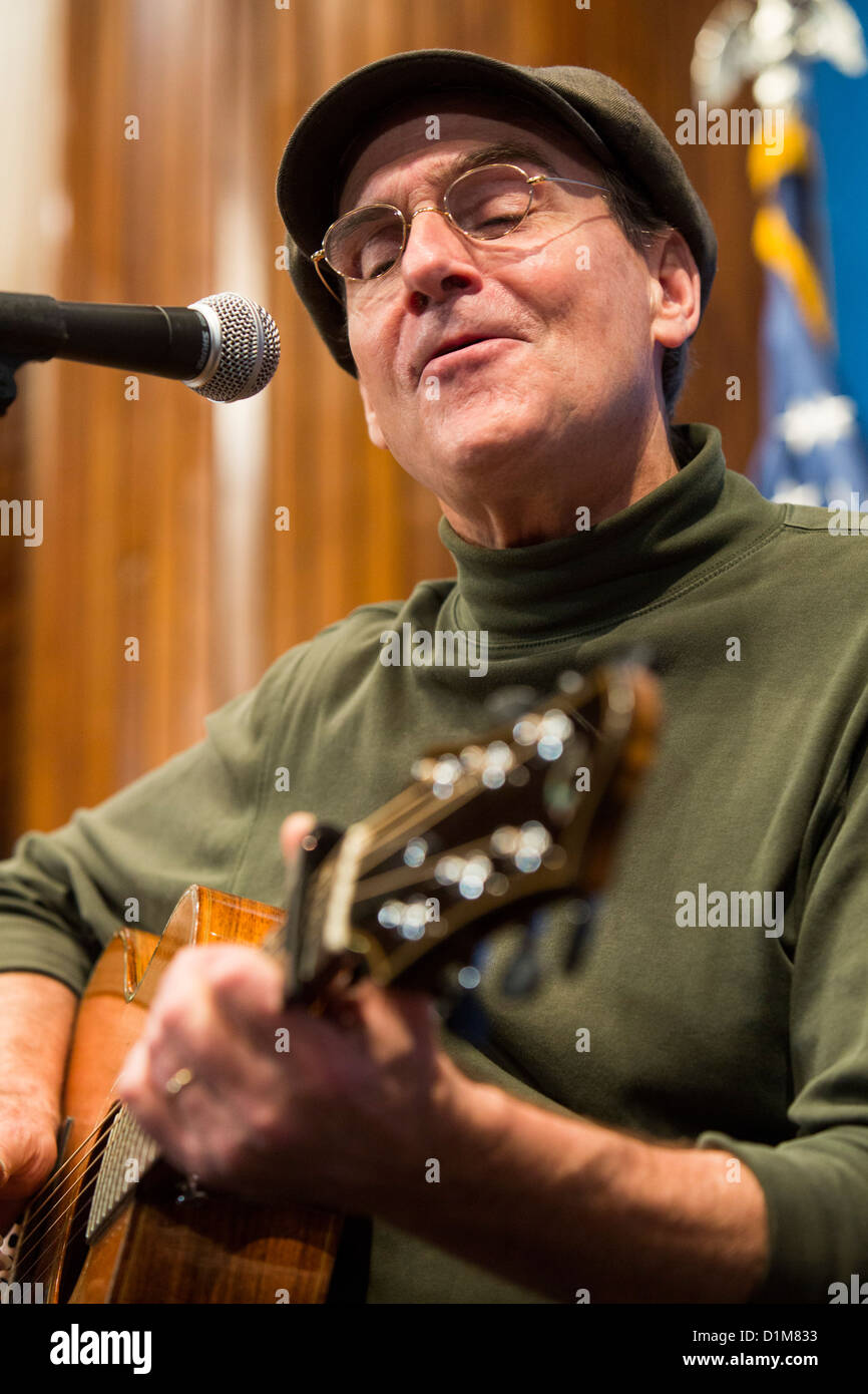Folk singer James Taylor Stock Photo Alamy