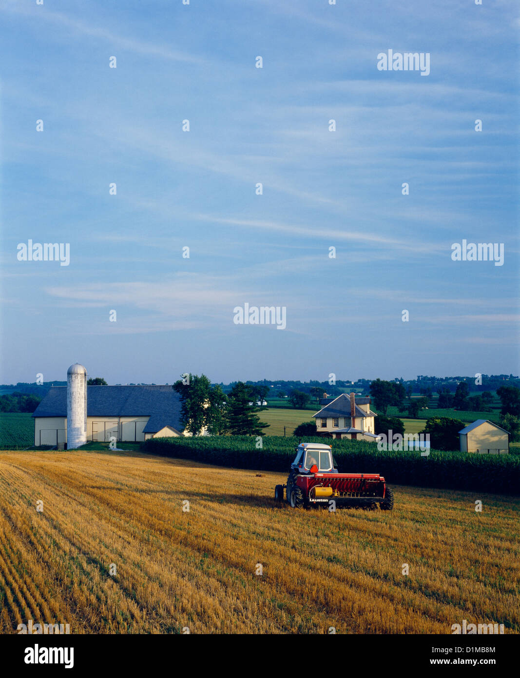 Soybean crop field house hi-res stock photography and images - Alamy