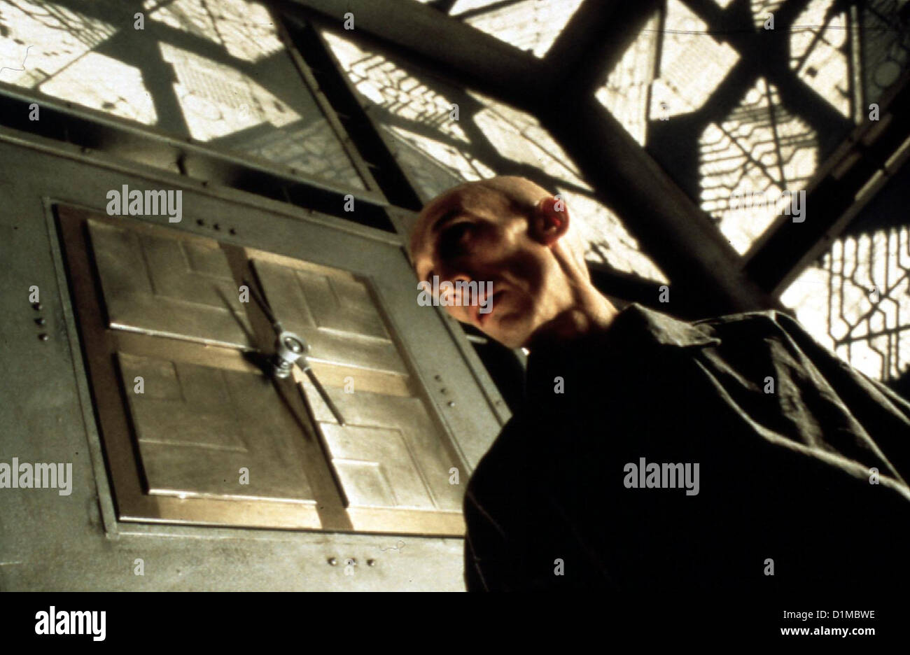 Cube Cube Julian Richings Alderson (Julian Richings) *** Local Caption