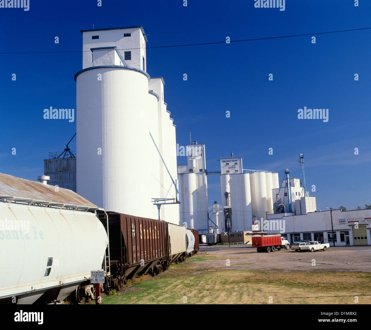 GRAIN ELEVATORS / KANSAS Stock Photo Alamy