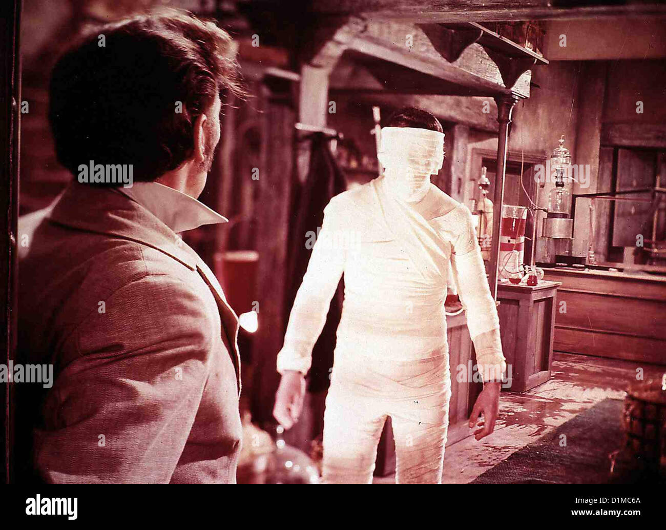 Peter cushing frankenstein hi-res stock photography and images - Alamy