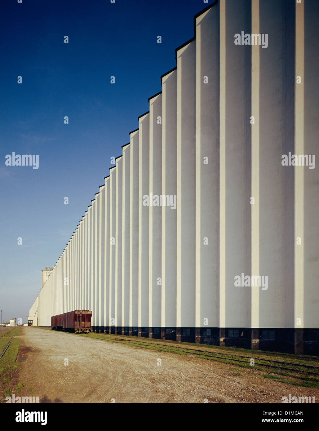 GRAIN ELEVATORS / KANSAS Stock Photo Alamy