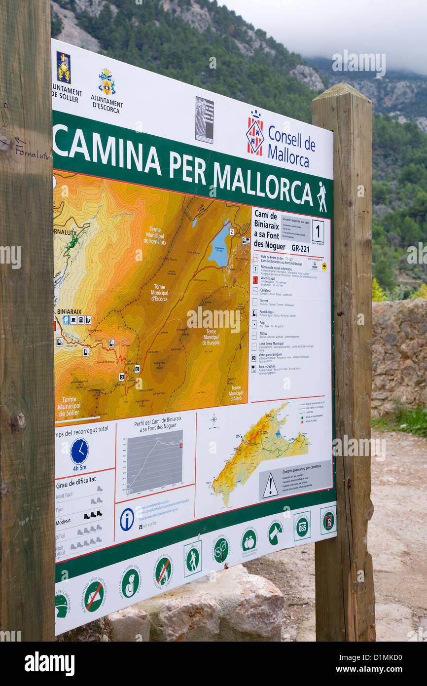 Biniaraix, Mallorca, Balearic Islands, Spain. Sign providing information and maps for hikers on the GR221. Stock Photo