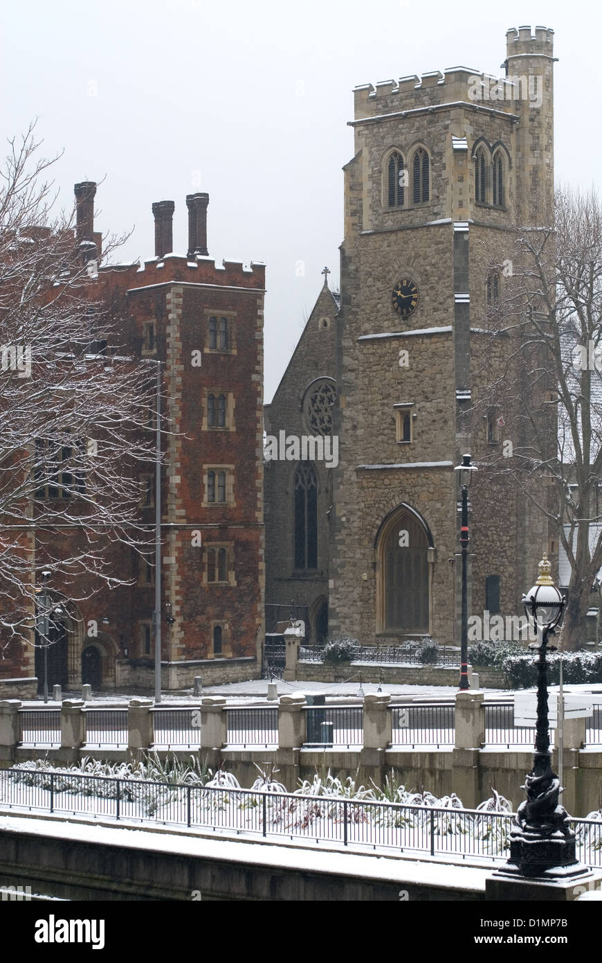 Lambeth Palace, Morton's Gate, the River Thames, and street scene, on a cold, snowy day, London, England Stock Photo