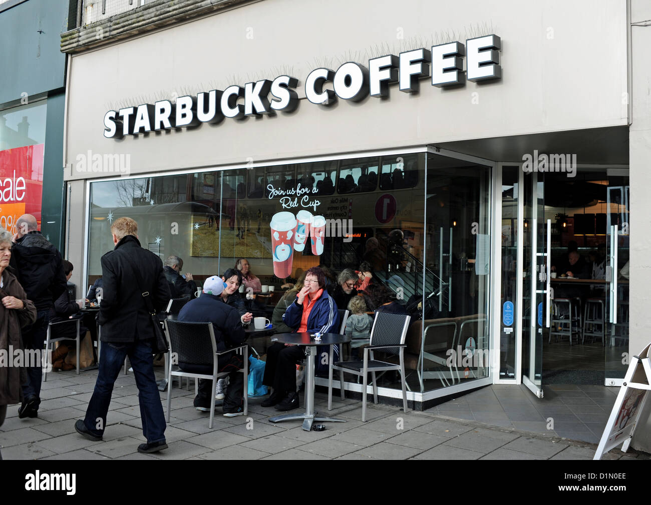 Starbucks Coffee Shop Uk Hi Res Stock Photography And Images Alamy