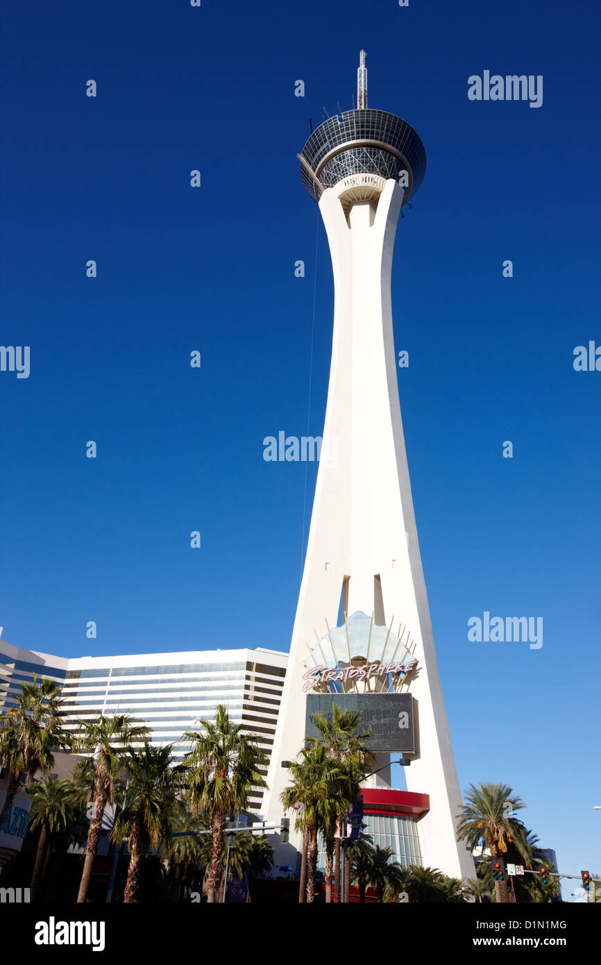 Thrill ride Big Shot on top of the Las Vegas Stratosphere tower (1149  ft/350m), the tallest freestanding observation tower of the US Stock Photo  - Alamy