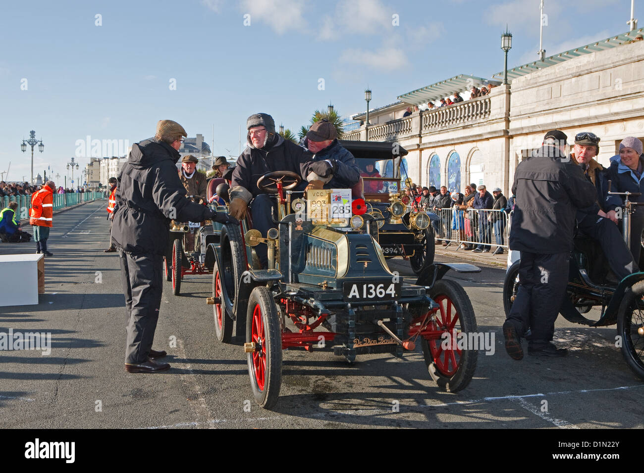 1903 De Dion Bouton crossing the finish line in Brighton after completing the London to Brighton Veteran car run 2012 Stock Photo