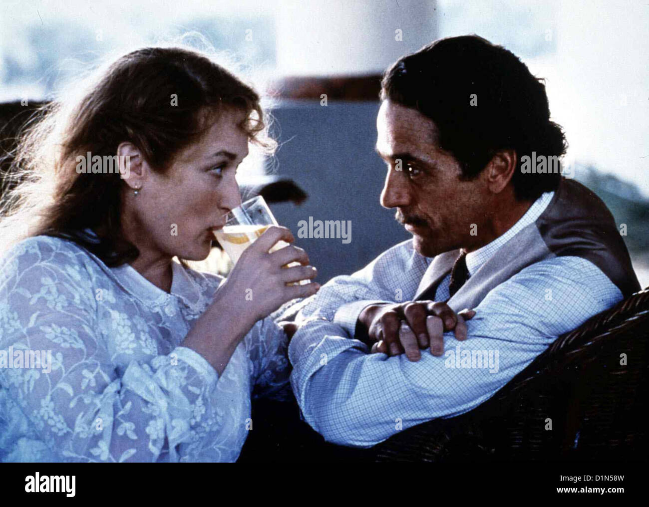 Das Geisterhaus House Spirits, Meryl Streep, Jeremy Irons Esteban Trueba (Jeremy Irons), der