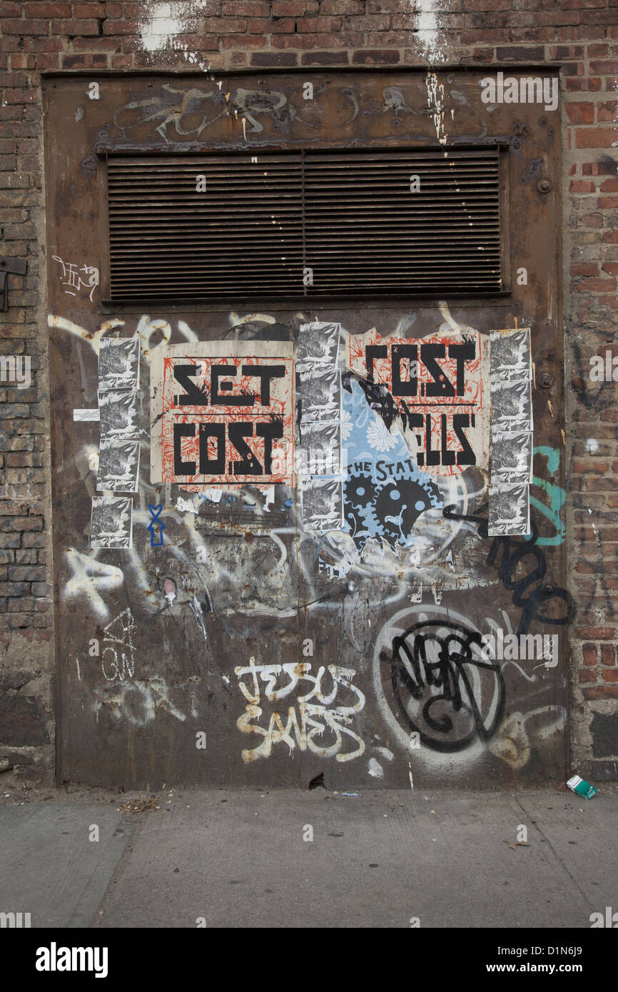 Graffiti on rundown buildings in the Bedford-Stuyvesant neighborhood ...