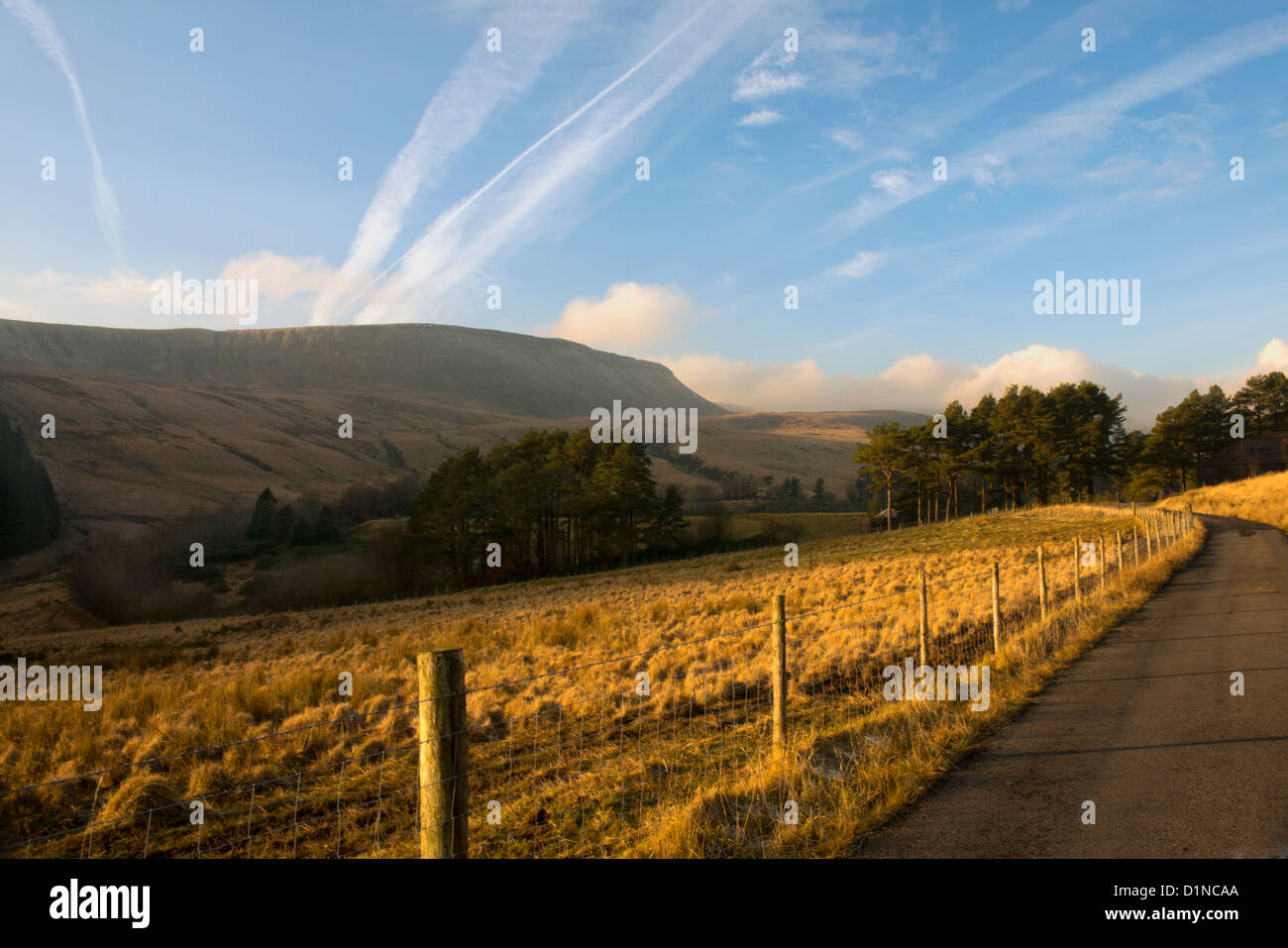 Upper Neuadd reservoir path Stock Photo Alamy