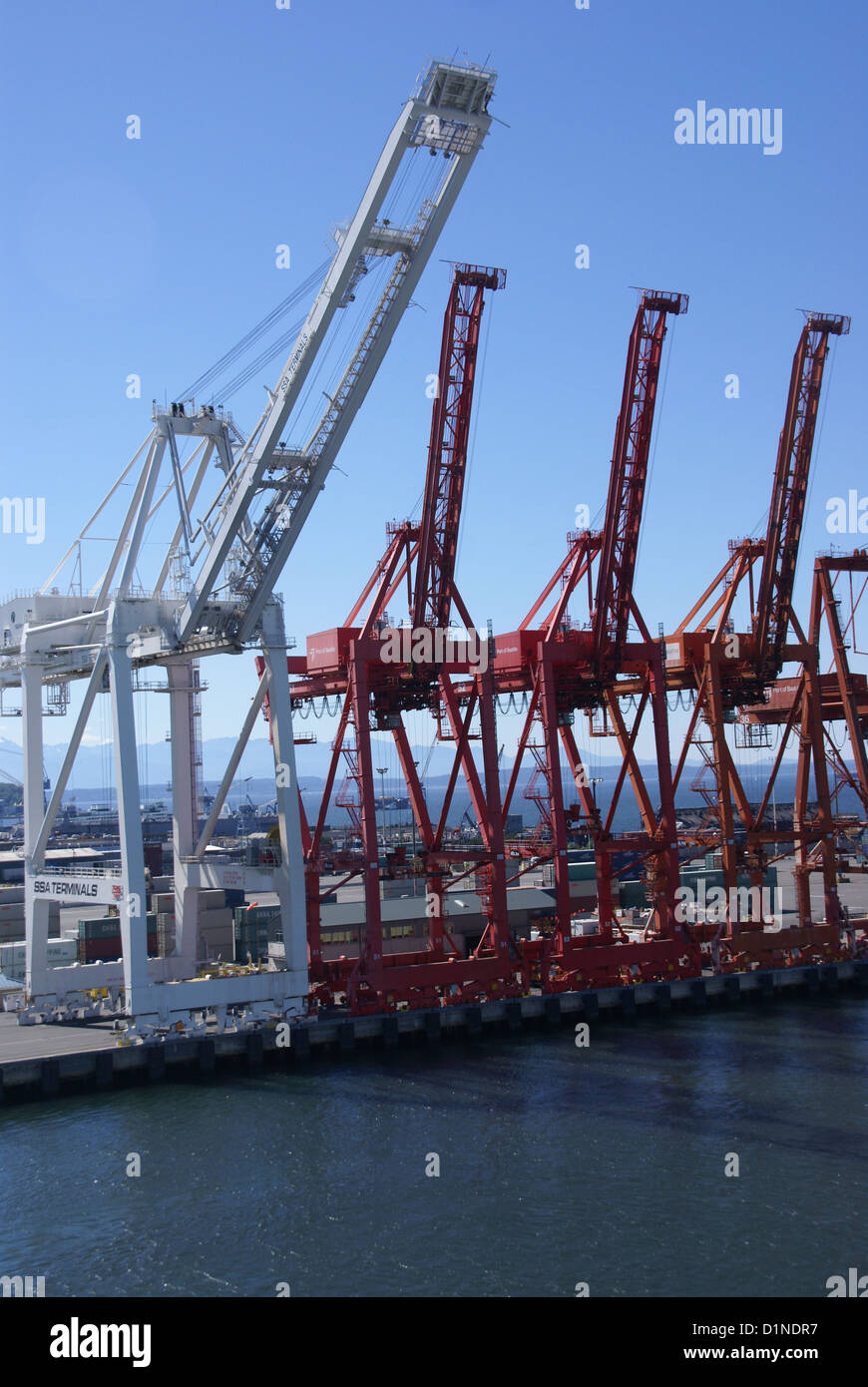 Dockyard cranes, Seattle waterfront Puget Sound, Pacific Northwest Stock Photo