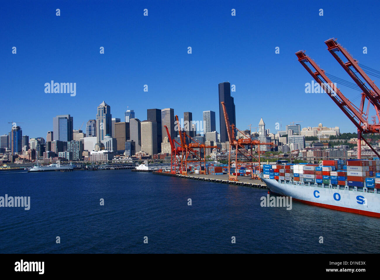 SEATTLE WASHINGTON 27 JUN 2008 - Container ship and dockyard cranes ...