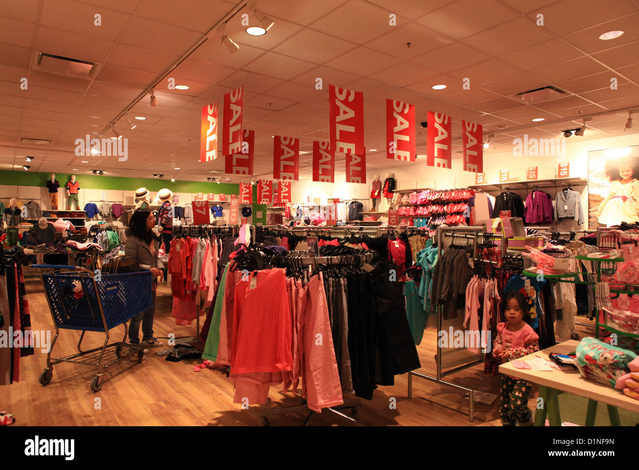 Boxing week massive sale in H&M kids store in Vaughan Mills Mall in ...