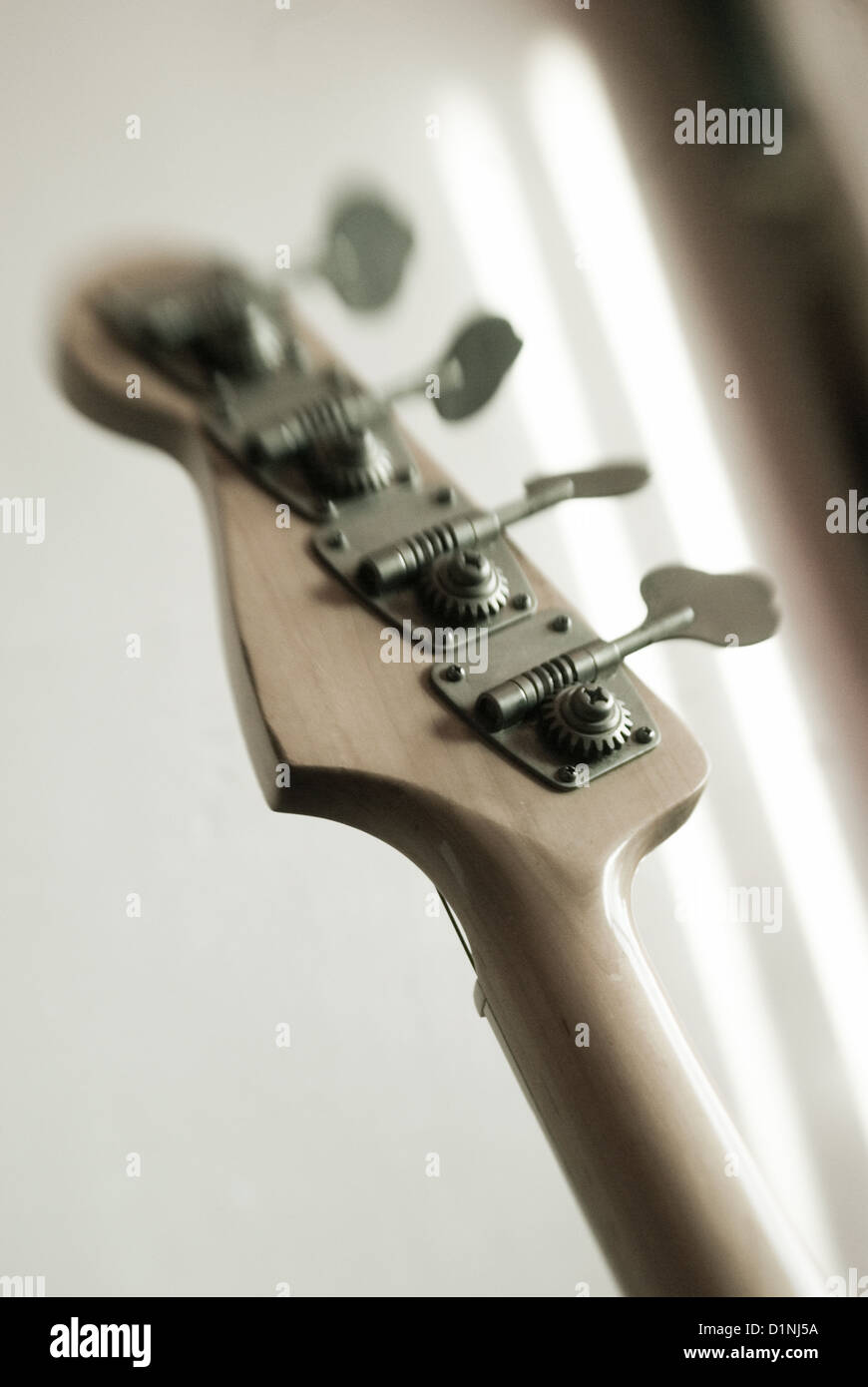 Bass guitar tuning head stock with movement. (music,jazz,blues,funk