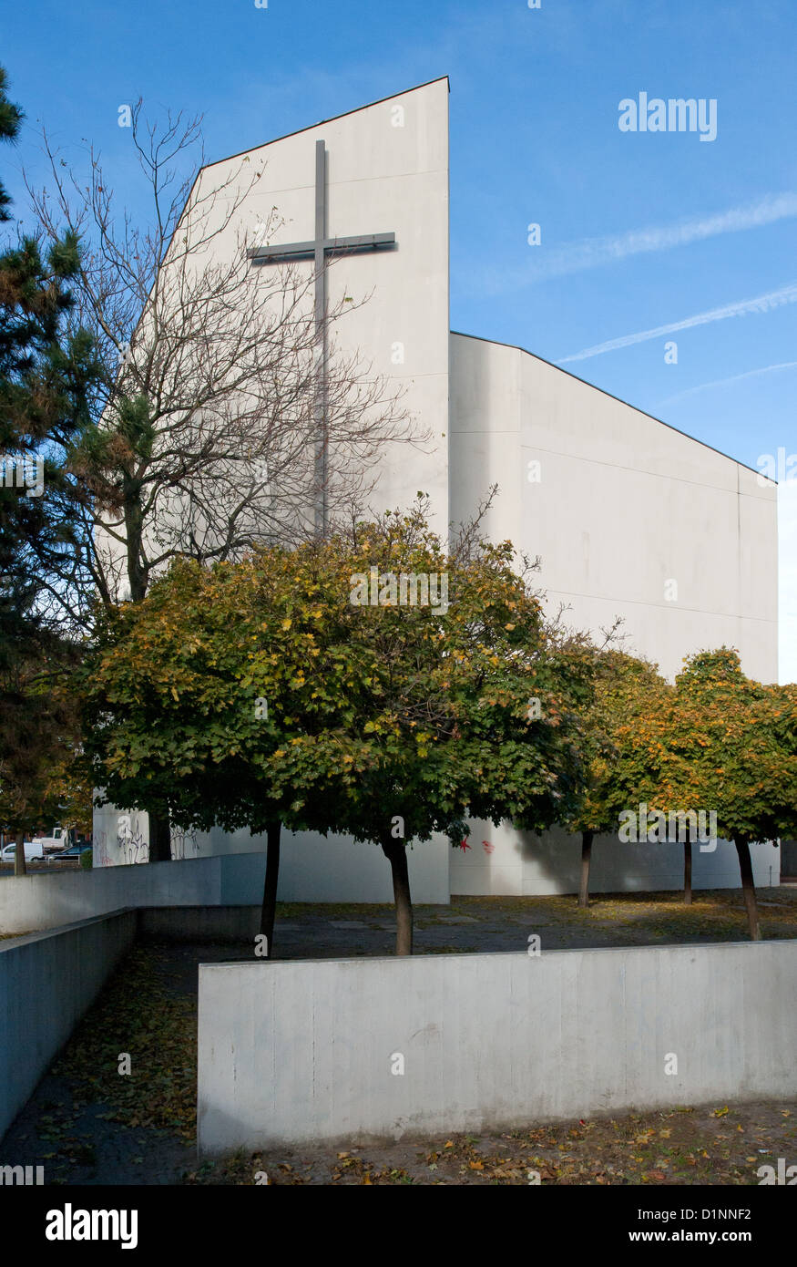 Berlin germany church wedding place hi-res stock photography and images ...