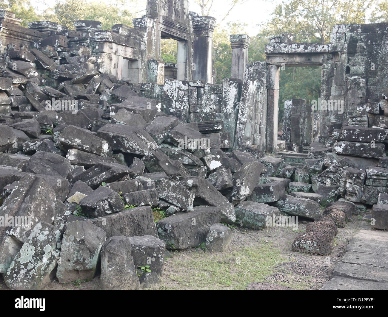 broken temple damaged architecture angkor wat Stock Photo Alamy